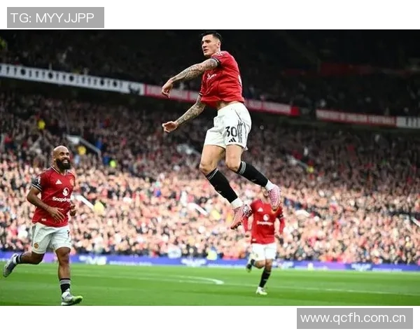 曼联昔日英超对阵桑德兰首发回顾卢克肖独存队中 曼联昔日英超对阵桑德兰首发回顾卢克肖独存队中