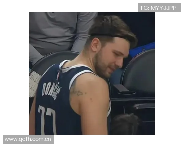 东契奇首节表现出色攻防兼备轻松拿下10分4板2助正负值高达6 东契奇首节表现出色攻防兼备轻松拿下10分4板2助正负值高达6