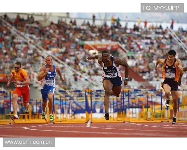 小杨激情泼水庆祝斯普利特首场胜利并获得比赛用球