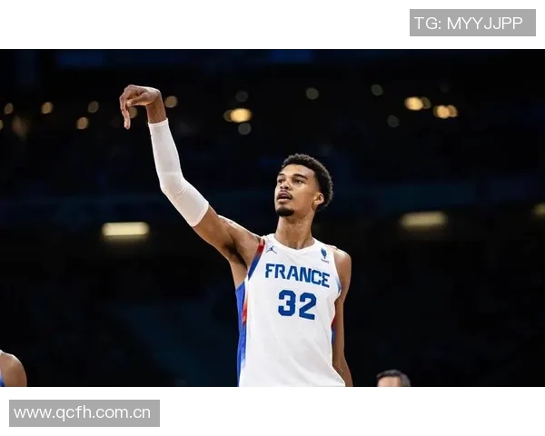 文班亚马称赞卡斯尔哈珀潜力巨大未来将成为联盟强劲对手