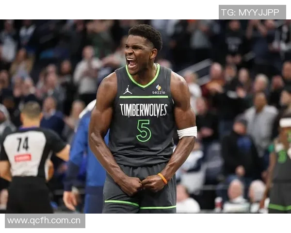 爱德华兹单节狂砍17分全场30分助球队掀起胜利浪潮