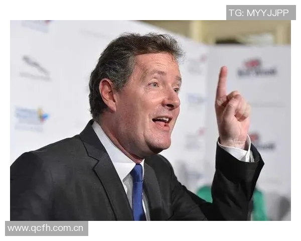 女主持自称处女引发热议皮尔斯调侃称其为老女人引发笑声 女主持自称处女引发热议皮尔斯调侃称其为老女人引发笑声