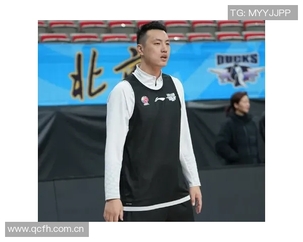 翟晓川小腿肌肉拉伤北京队紧急召回发展联盟球员范依铭补充阵容