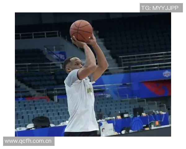 布朗25分53秒创队史最快35分5篮板5助攻纪录引发热议